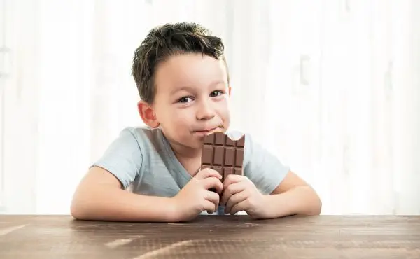 Comer doces realmente faz mal para a saúde dos dentes?